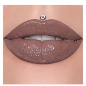 Jeffree Star Supreme Gloss- Tea Bag